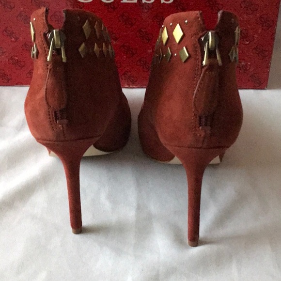 NEW GUESS Saretta Studded Booties SZ 8.5 - Picture 5 of 6
